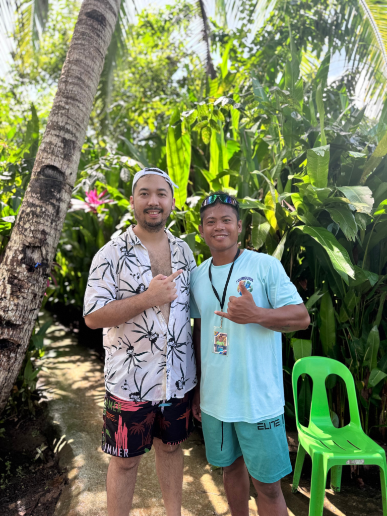 A picture with the best canoe paddler in Maasin River